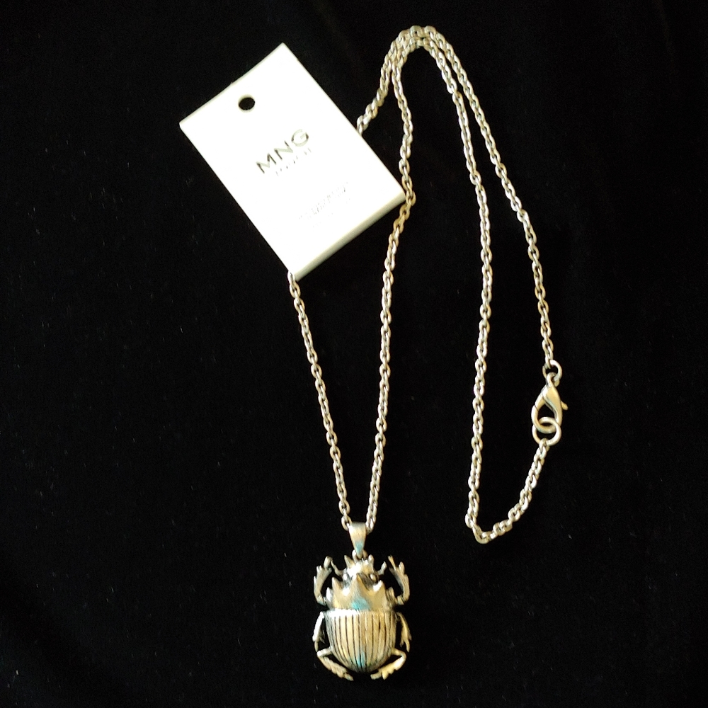 SCARAB PENDANT NECKLACE (SILVER TONE) NWT